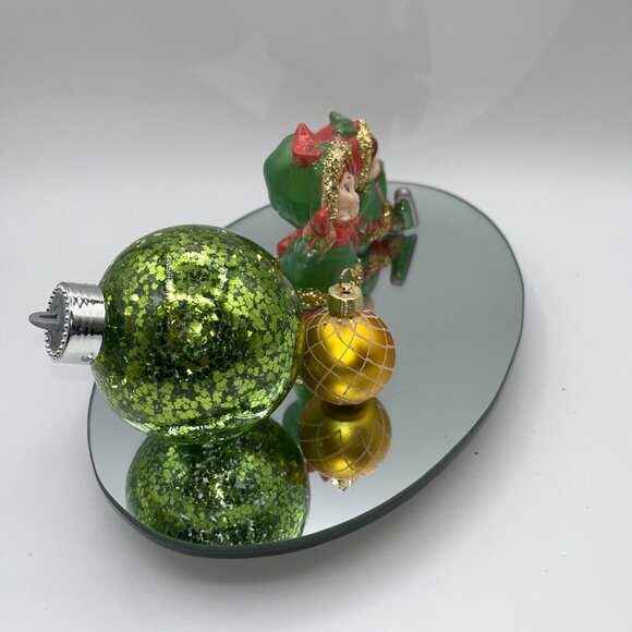 Vintage hand painted holly berry Christmas Ice Skater Girls on pond lighted OOAK - Picture 10 of 14